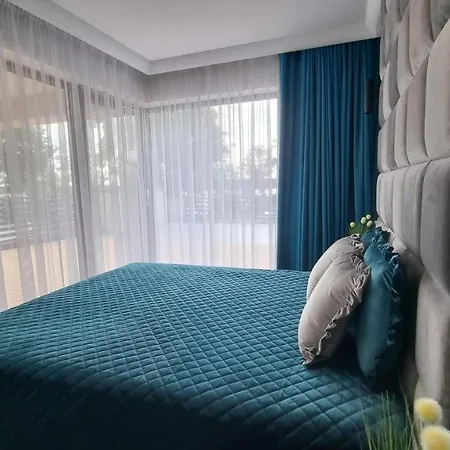 Lazur Apartment *